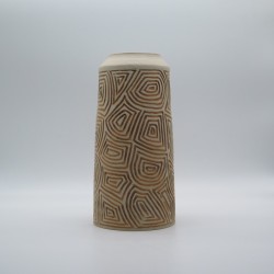 Vase gravé