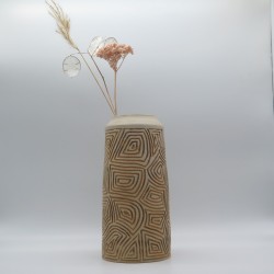 Vase gravé